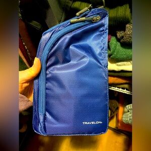 Travelon Cross Body Belt Bag